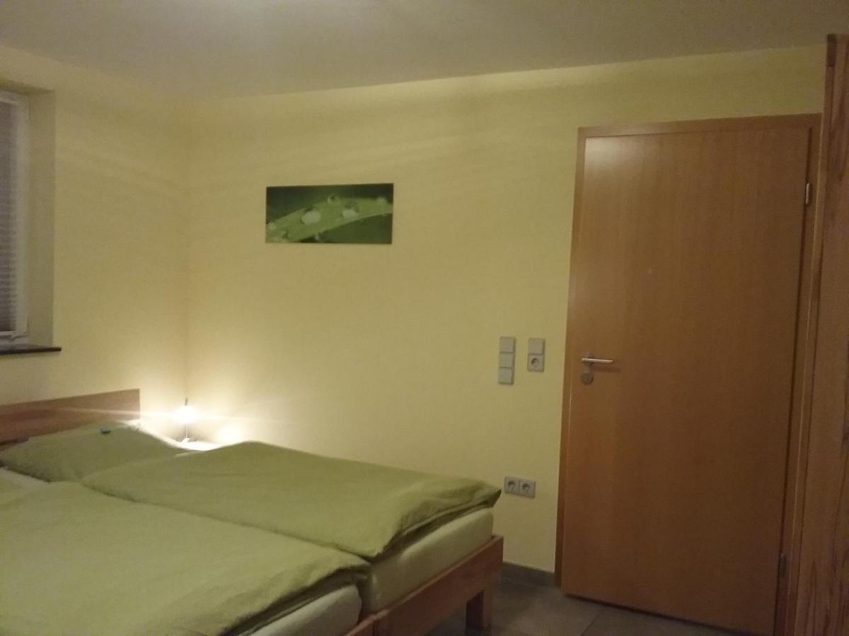 Gaestezimmer , Pension Wauri Waldenbuch Kültér fotó